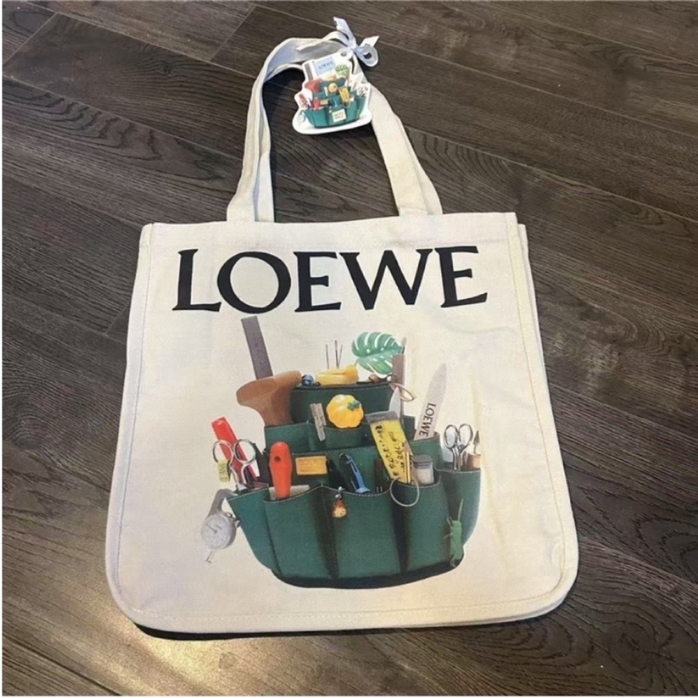 Loewe gift tote